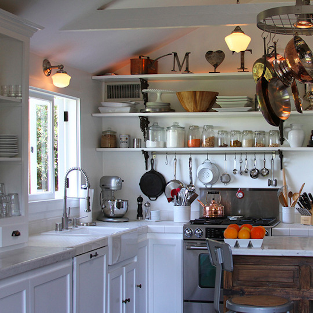 Traditional Cottage Style Kitchen