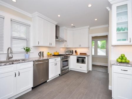 White kitchen cabinets